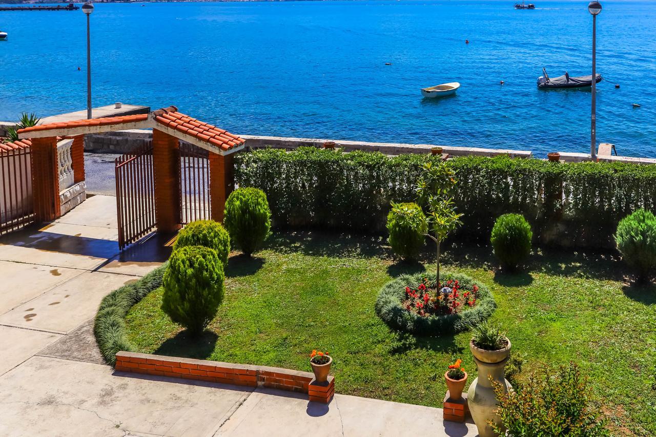 Guest House Darka Биела Экстерьер фото